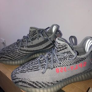 Women’s Yeezy Boost 350 V2 Beluga 2.0